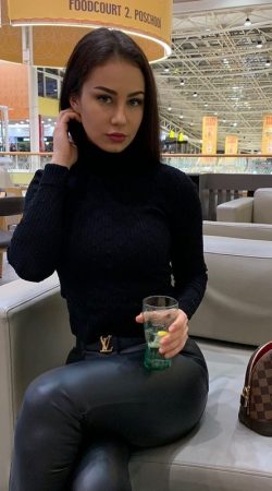 Leire Noche La Compañía Perfecta para Tus Deseos