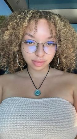 Soraya Susurro la Compañera Perfecta para Tus Deseos